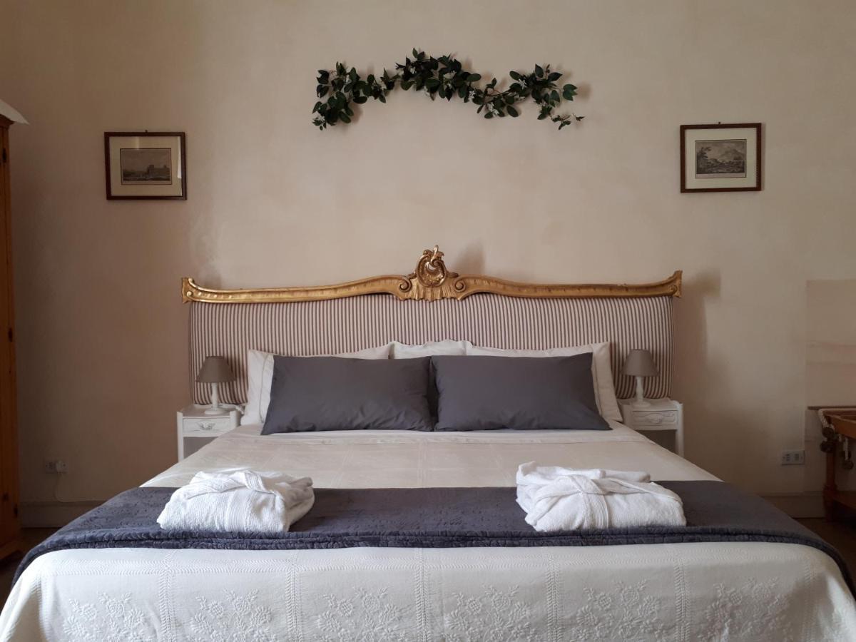 Bed and Breakfast Dépendance Royale Caserta Exterior foto